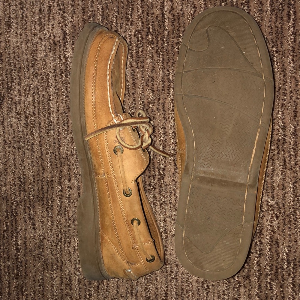 Sperry Top-Sider shoes. - Picture 2 of 3